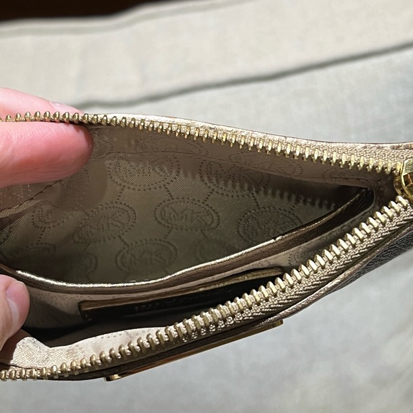 Michael Kors Signature Wristlet - Picture 11 of 13